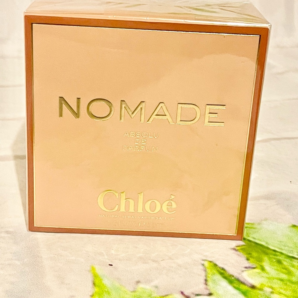🌺CHLOE EDP NOMADE ABSOLU LARGE 1.6 FL / 50ml